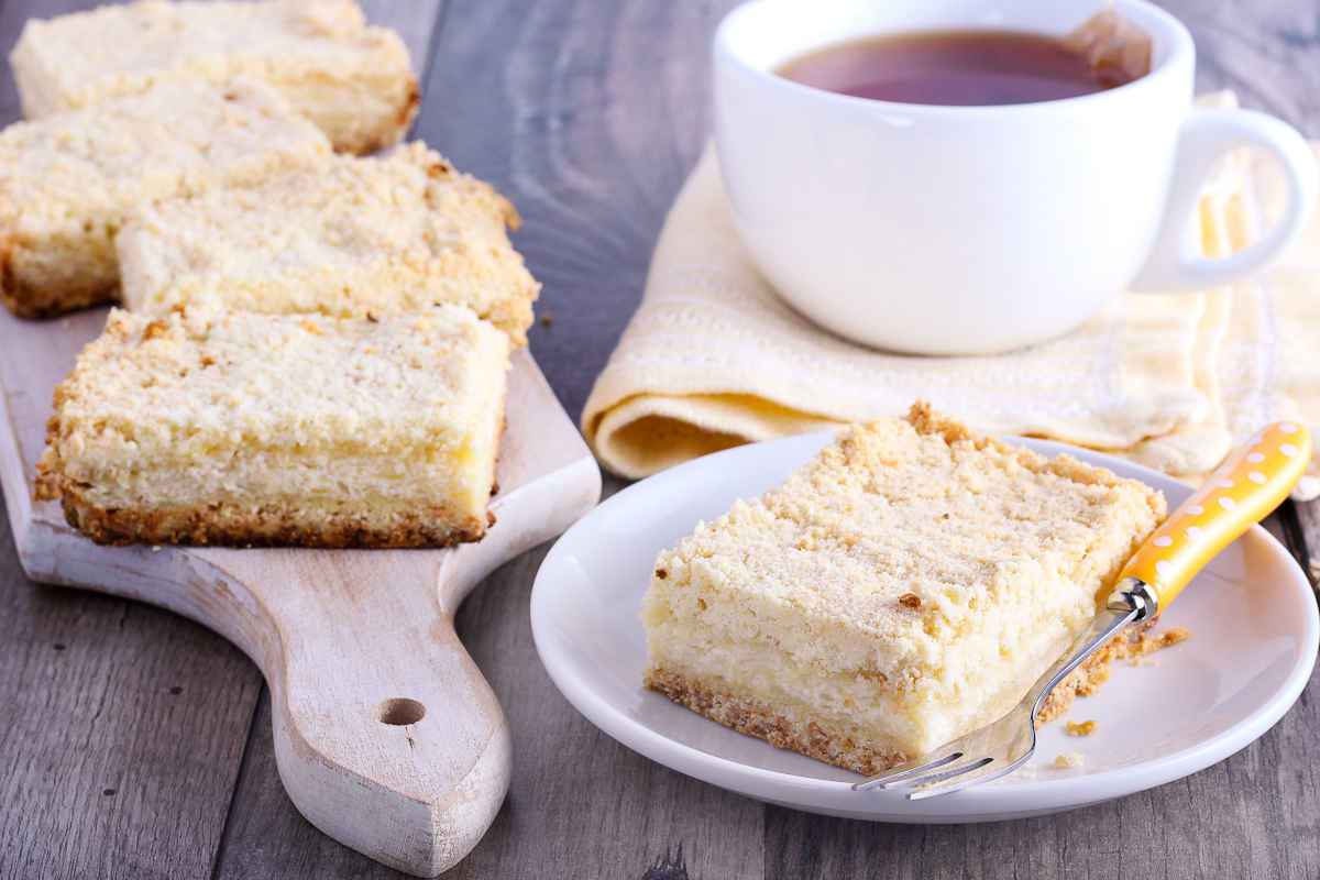 fette di torta sbriciolata alla ricotta