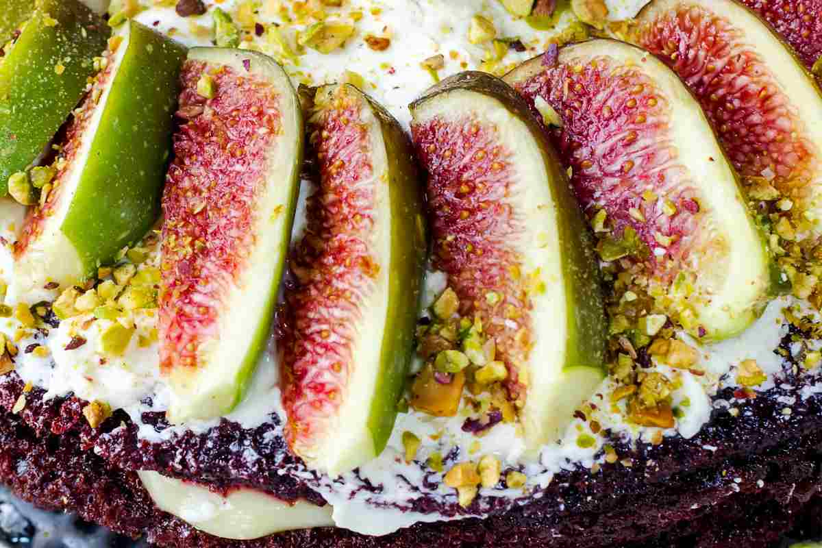 torta farcita con crema e fichi