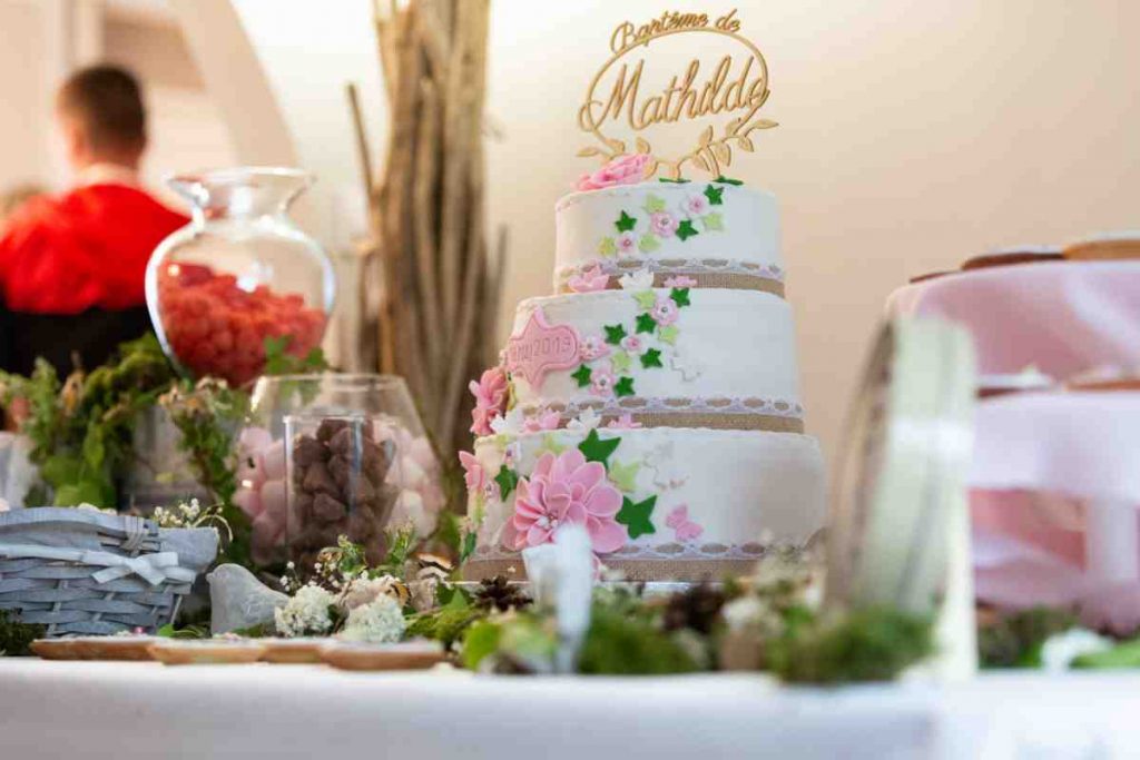 come fare la bagna per torte di battesimo eleganti