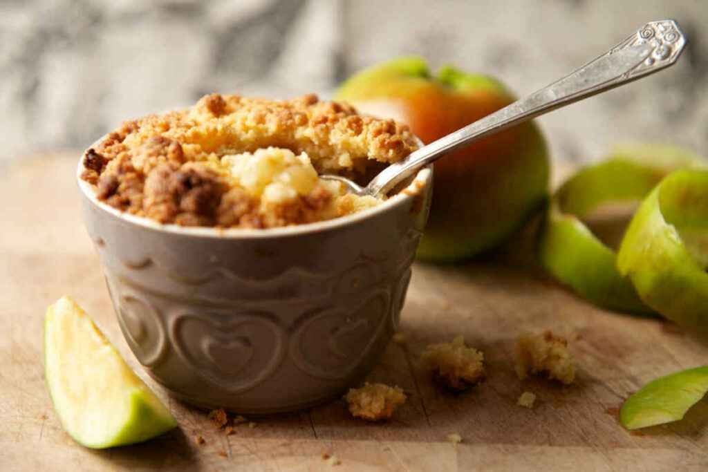 cocotte con crumble dolci alle mele