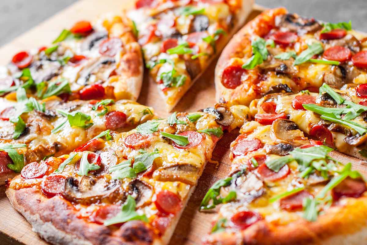Pizza gourmet: 5 idee per farla a casa come uno Chef stellato