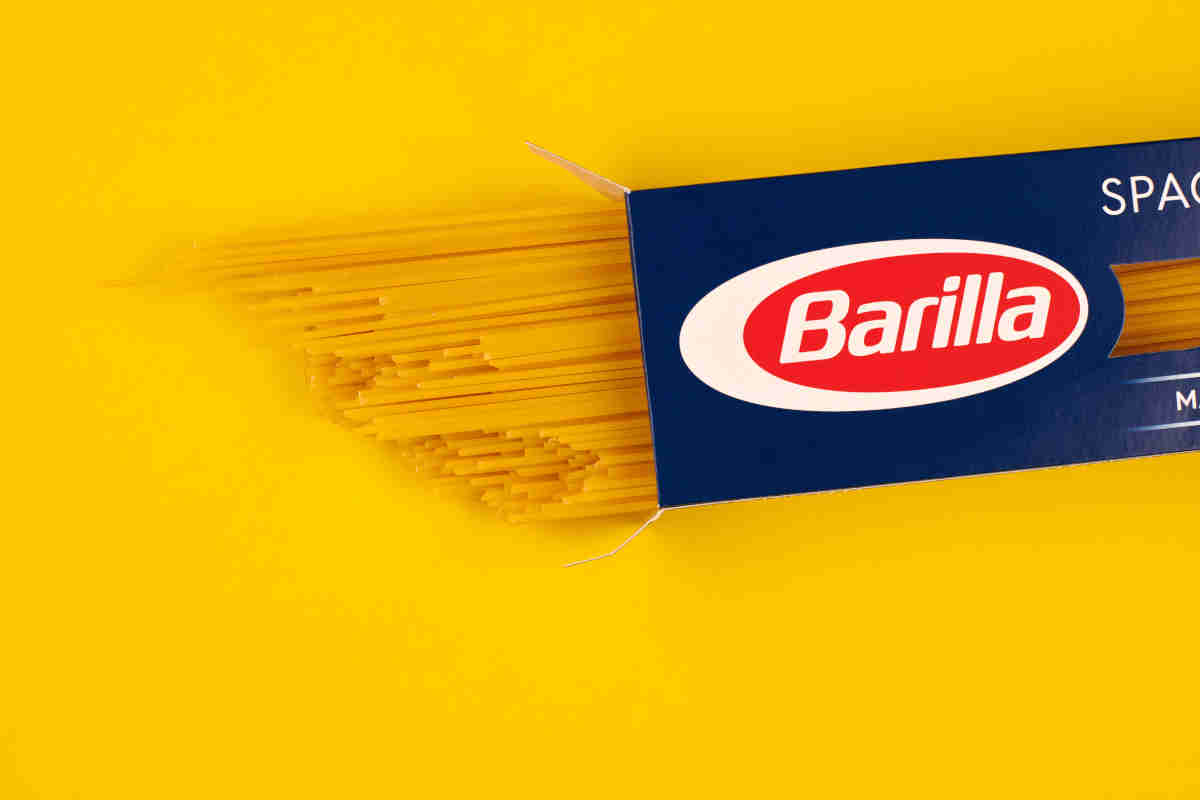 Barilla: la pasta - dice l'azienda nello spot- é fatta di grano italiano,  francese, australianoe americanoi. Ma sull'etichetta non c'è scritto