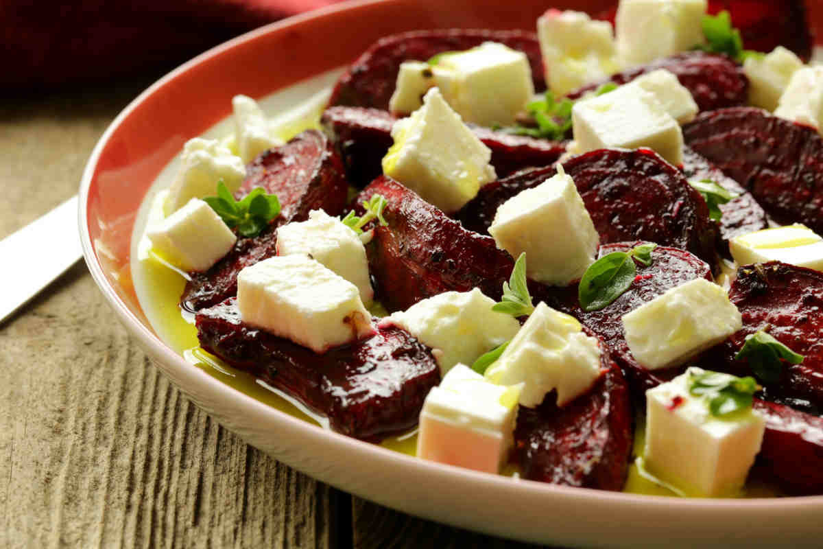 Carpaccio di barbabietola e formaggio