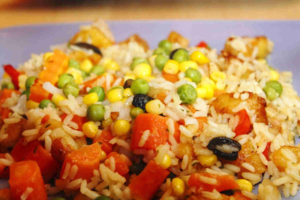insalata di riso con condiriso - Buttalapasta.it