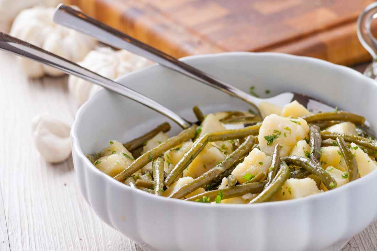 Insalata prezzemolata di patate e fagiolini, il tuo pranzo veloce da preparare in anticipo