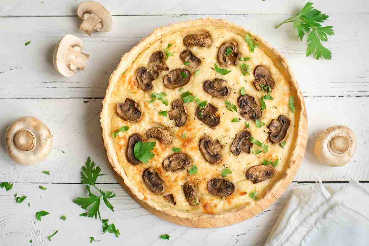 Facciamo insieme questa torta salata funghi e speck