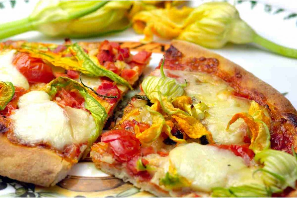 Pizza con fiori di zucca ricetta