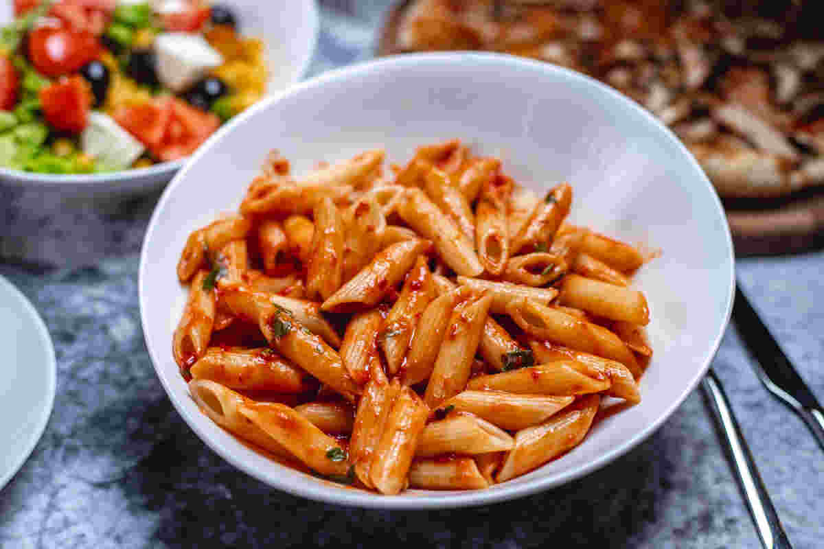 penne pasta di ceci al sugo