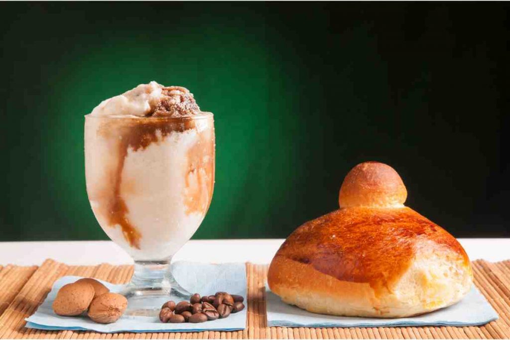 Brioscia siciliana con granita