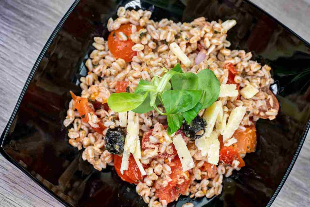 Insalata fredda di farro e tonno