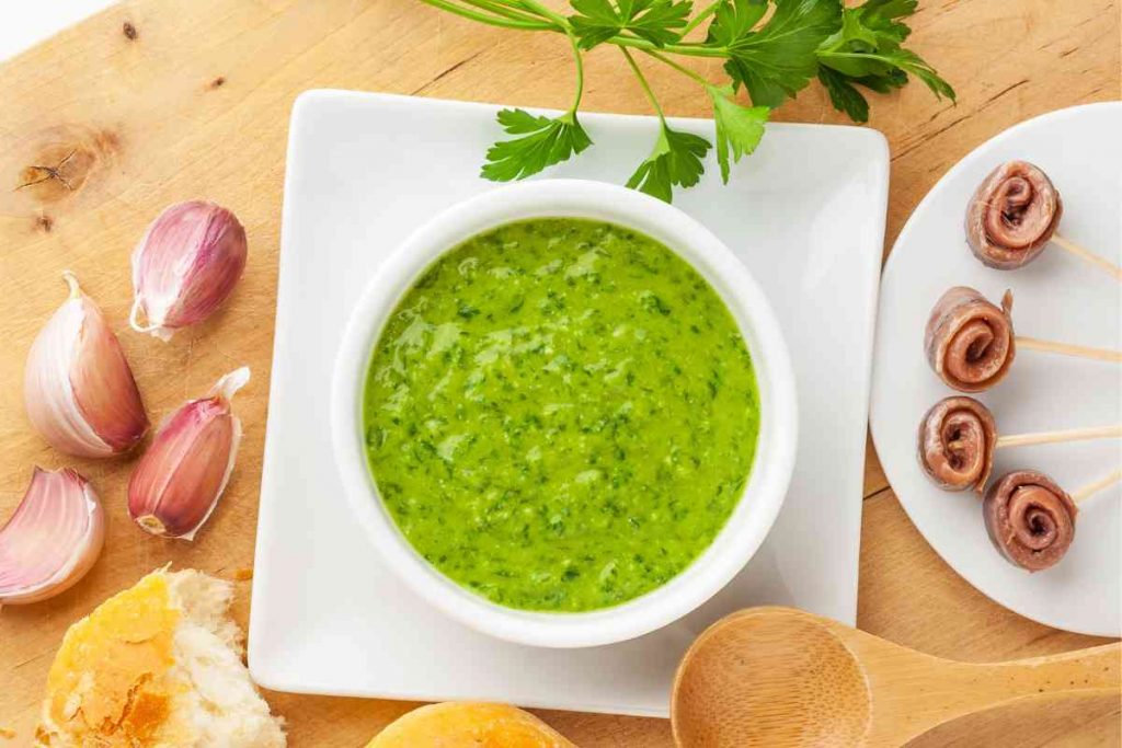 Salsa verde al prezzemolo con gambi