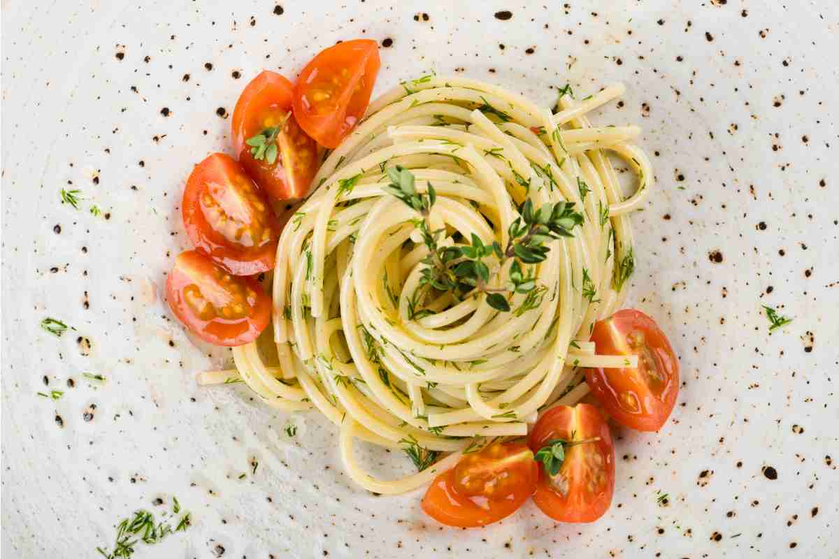 Spaghetti con la colatura di alici ricetta