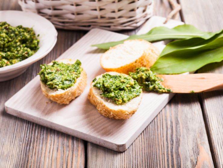 pesto veloce con rucola e ricotta