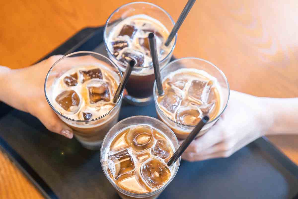 TI piace il caffè freddo e lo vuoi buono? Ti spieghiamo 10 modi per prepararlo