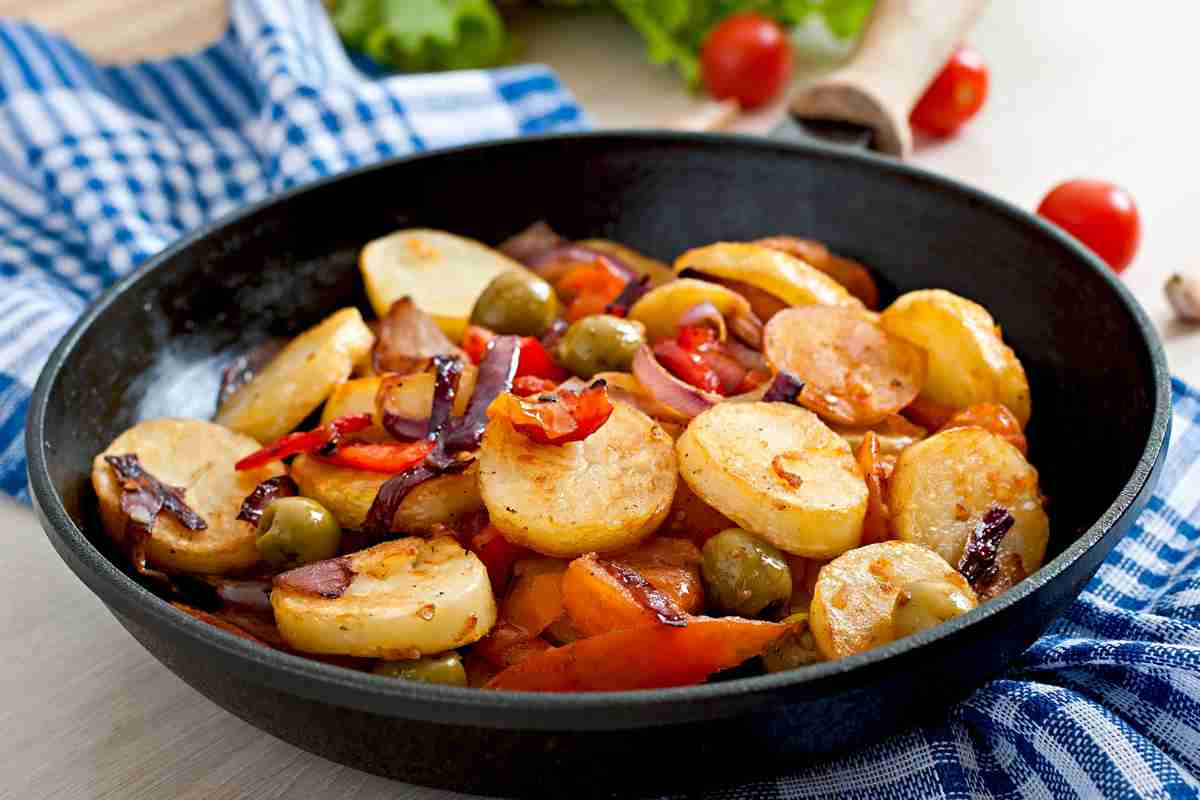 Caponata con patate, la ricetta più ricca per conquistare tutti i golosoni della famiglia