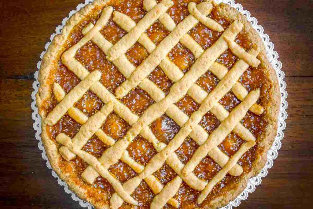 Crostata con confettura di fichi e noci