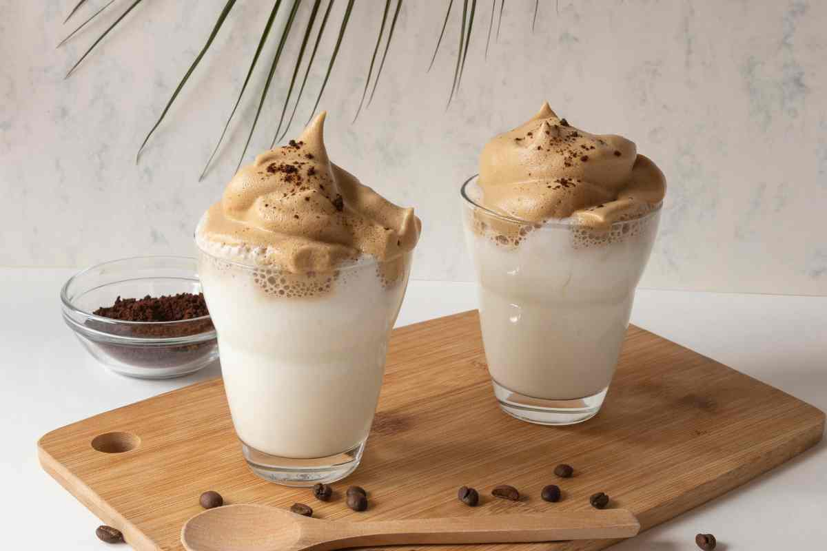 Frappuccino freddo con scaglie di cioccolato, la ricetta segreta di Starbucks direttamente a casa tua in 3 minuti