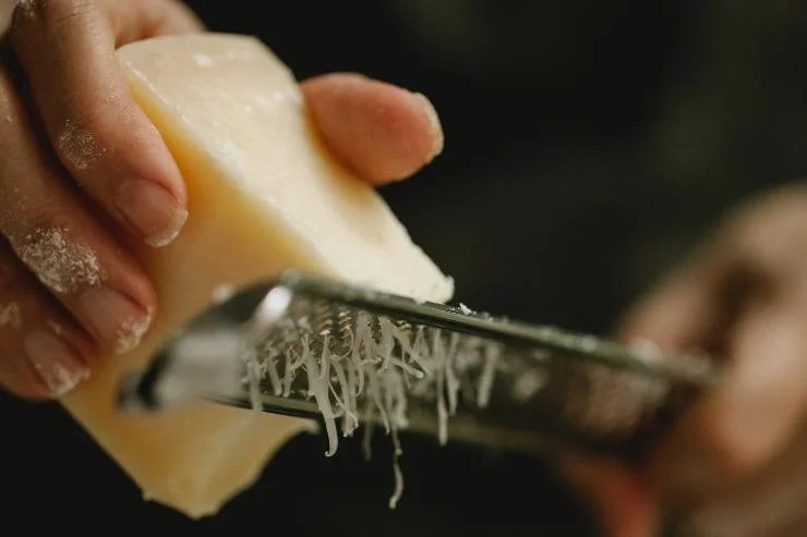 Da adesso il Parmigiano avrà un chip in ogni forma