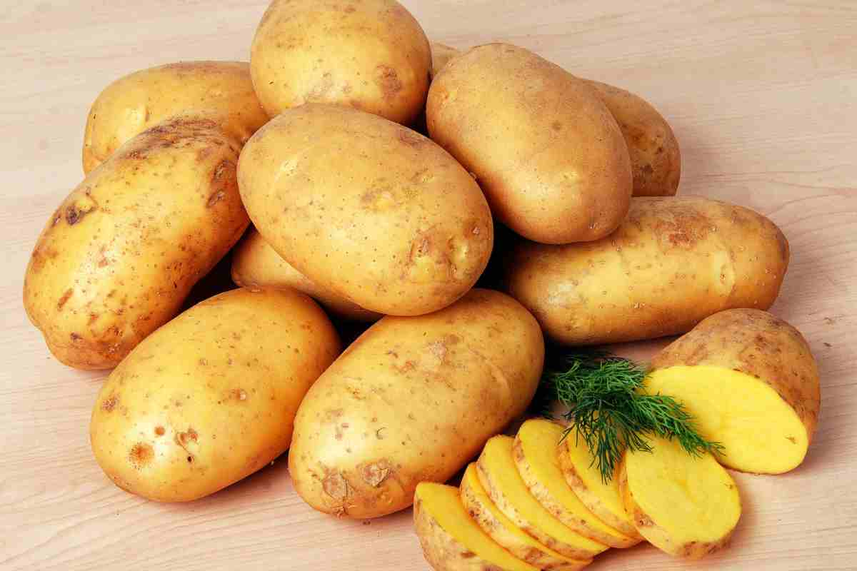 Già tornato dalle vacanze estive? Prepara le patate così e ti sembrerà di stare ancora in spiaggia