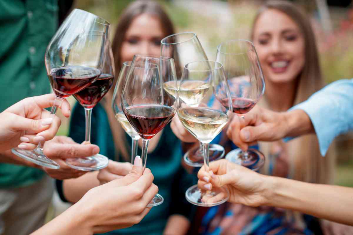 I vini preferiti dalle donne, quale devi scegliere per fare colpo