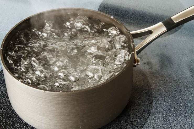 come far bollire acqua subito
