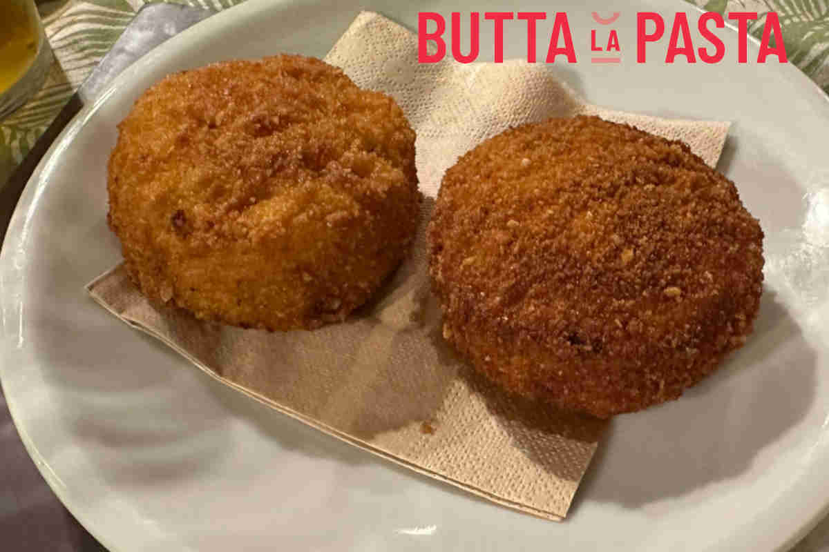 Bucancino frittatina di bucatini all'amatriciana fritti in padella