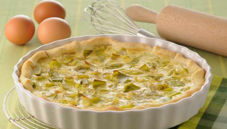 la crostata salata stracchino e zucchine è buonissima e veloce da preparare