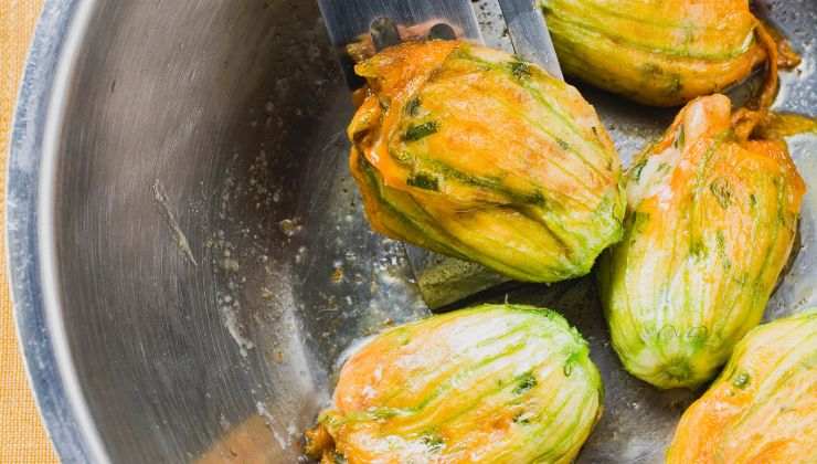 fiori di zucca ripieni ricetta