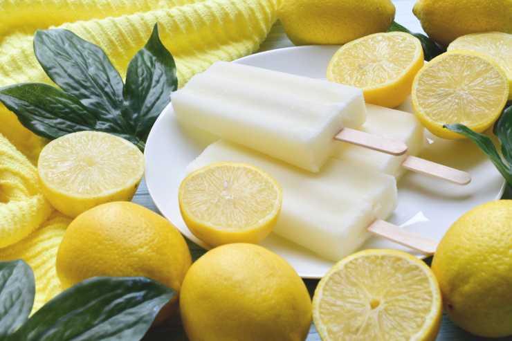 Ghiaccioli Al Limone Fatti In Casa La Merenda Fresca E Ghiotta Per I 