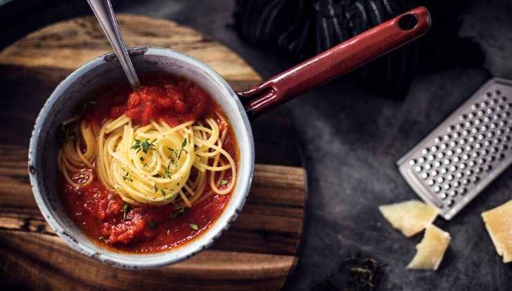 ecco la ricetta originale calabrese degli spaghetti alla corte d'assise