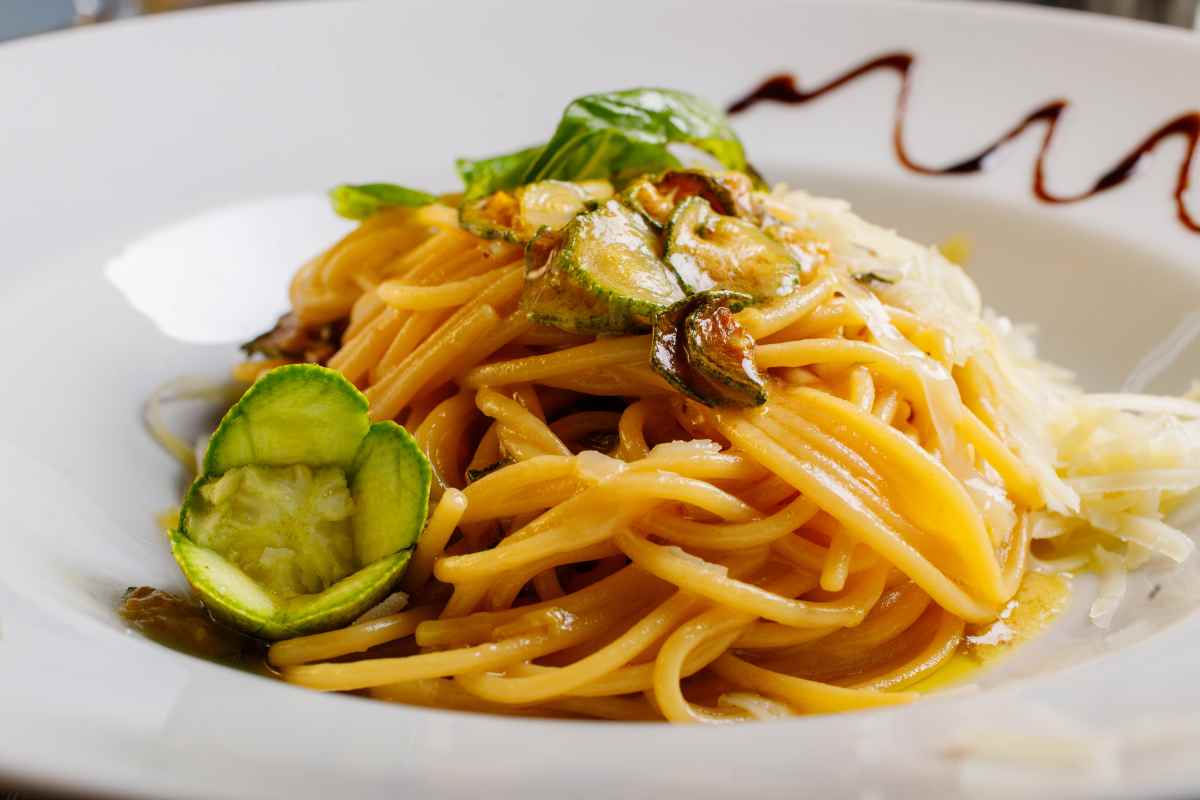 Spaghetti alla Nerano ‘rivisitata’: con questi due ingredienti sarà tutta un’altra storia