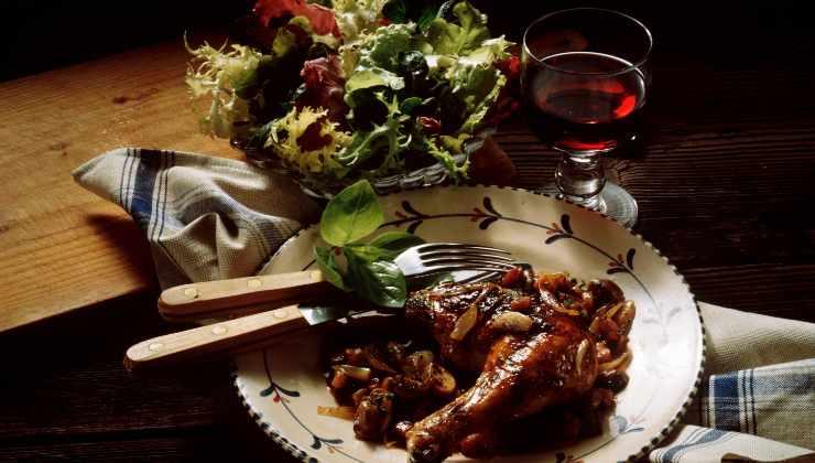 la ricetta del pollo al vino, oltre ad essere squisita, è anche molto semplice e veloce! Pronta in pochi minuti!