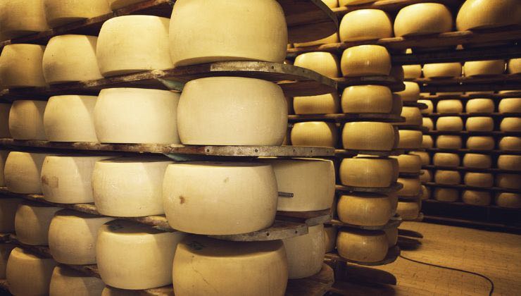 preparare un dolce con il parmigiano reggiano