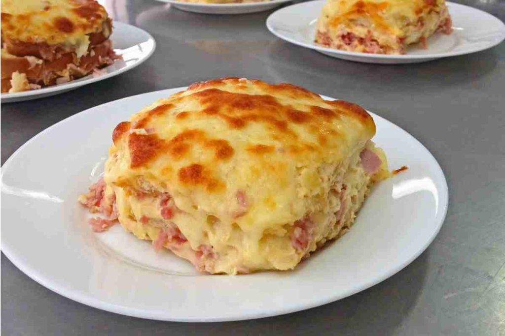 Lasagna economica prosciutto e mozzarella ricetta 