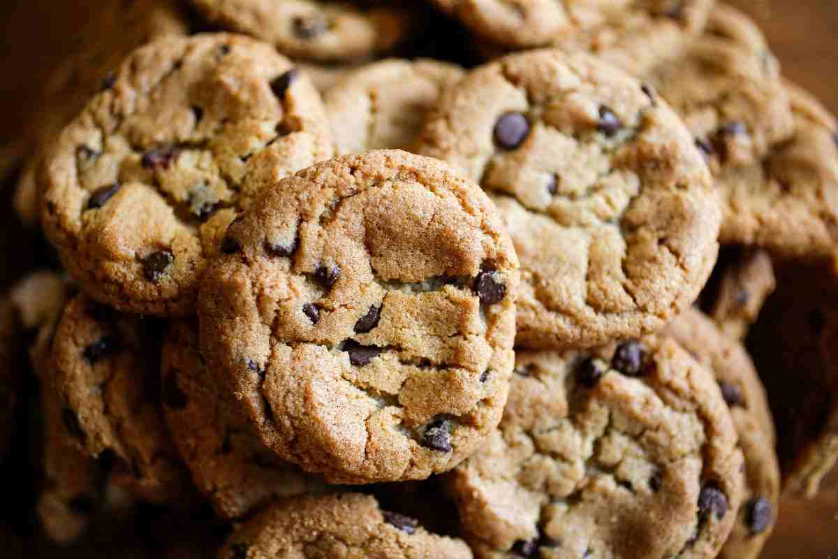 Next to Grandma, today we are making Grandpa Paolo’s biscuits: delicious and coffee-flavored, you can mix everything in 5 minutes