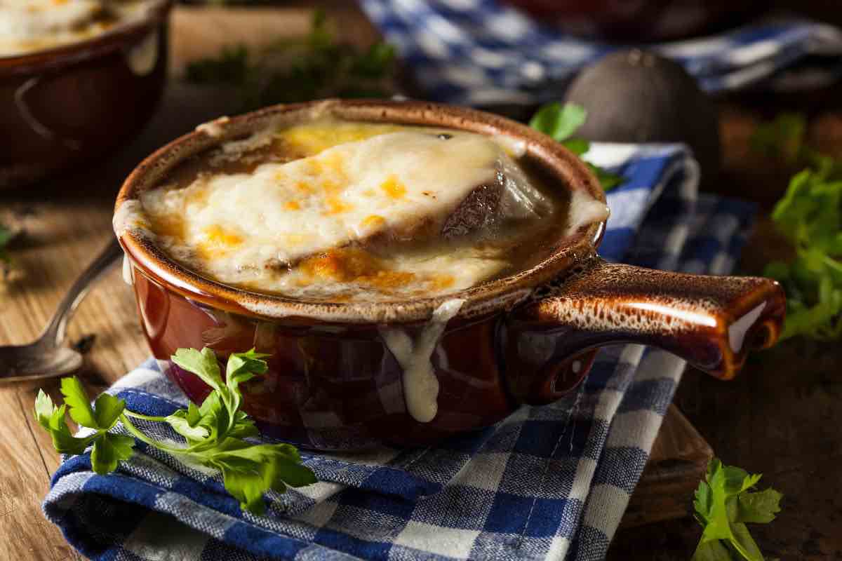 In Val D’Aosta lo chiamano ‘Soca’, ma non è una parolaccia: un piatto prelibato che ti farà leccare i baffi