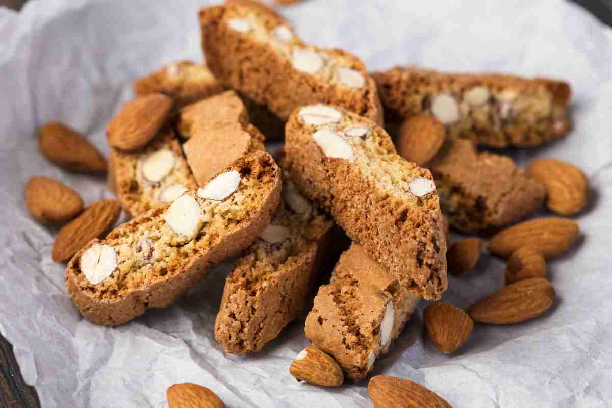 Cantucci, ricetta originale dei biscotti toscani alle mandorle