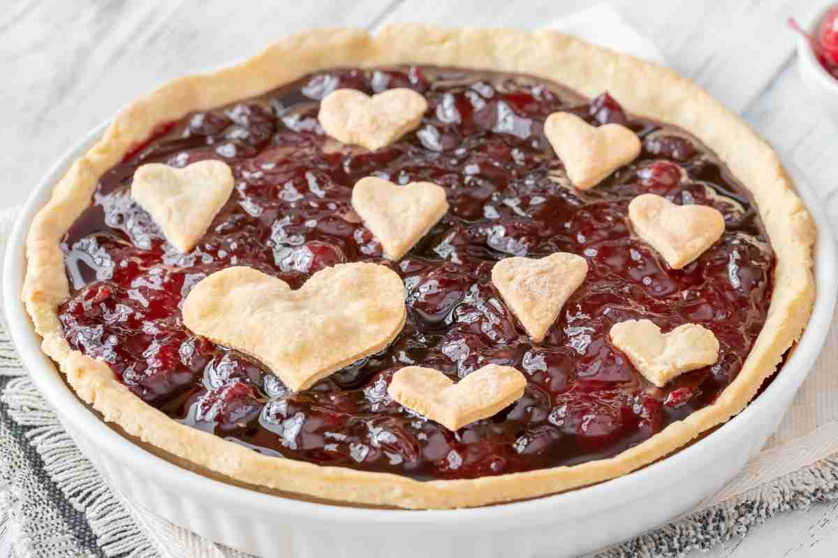 Crostata con le visciole, ricetta di un dolce antico buonissimo e goloso facilissima da fare