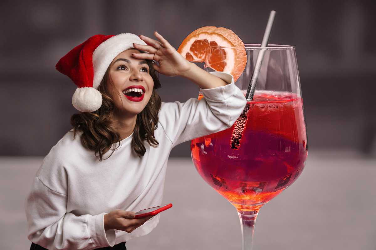 Due rotoli di pasta sfoglia ed ecco pronti tanti stuzzichini diversi e sfiziosi: l’aperitivo lampo per il menù delle feste