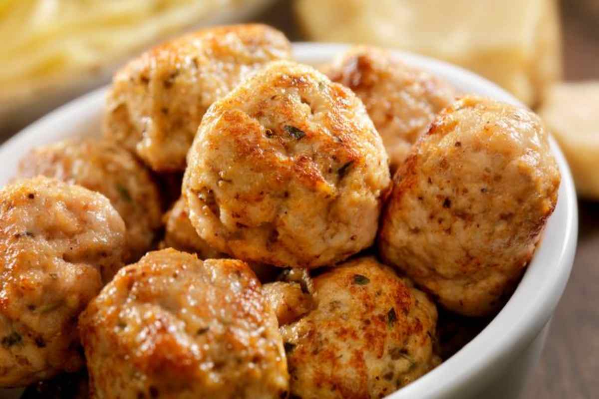 Altro che in brodo! Le polpettine facciamole così: cremose e autentiche, conquisti proprio tutti