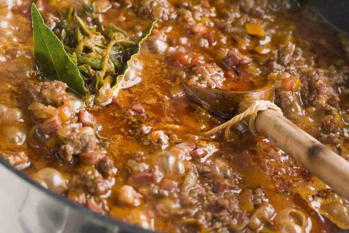 Per fare il vero ragù napoletano non basta del buon pomodoro: occhio a non sbagliare la scelta di questo ingrediente fondamentale