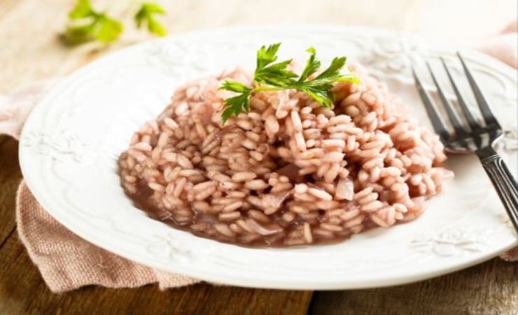 come mangiare il risotto con forchetta o cucchiaio?