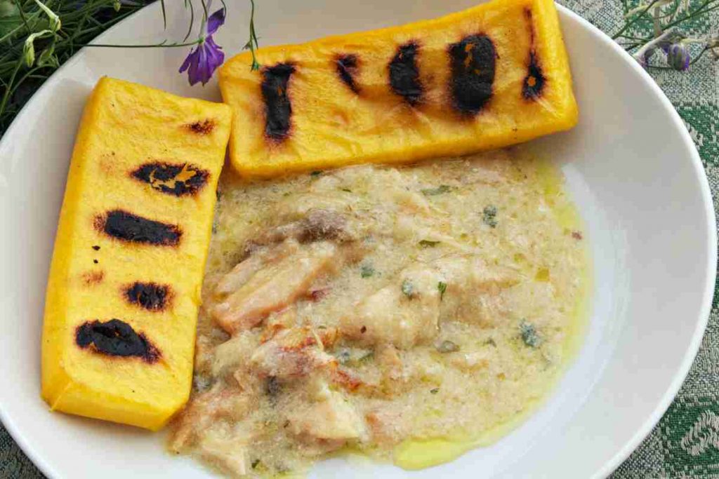 Baccalà alla vicentina con polenta nel menu di pesce