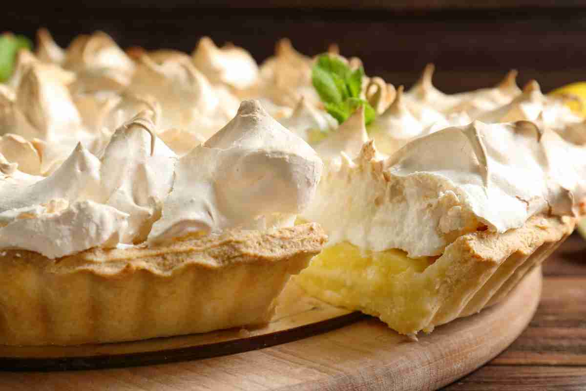 Crostata meringata al mascarpone, dessert elegante e goloso perfetto da sfoggiare per fare bella figura