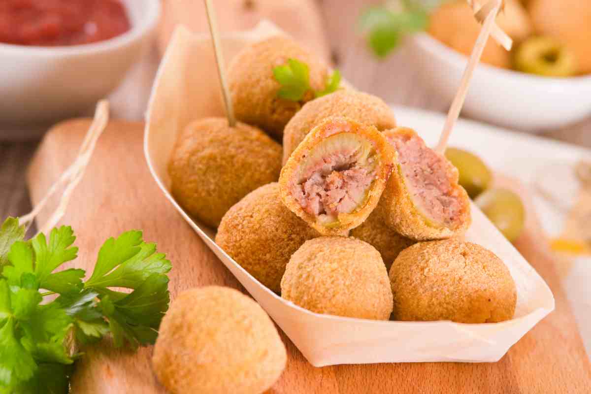 Olive all’ascolana, ricetta originale per un fritto perfetto e antipasti indimenticabili