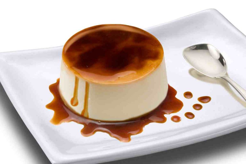 Panna cotta con zucchero caramellato