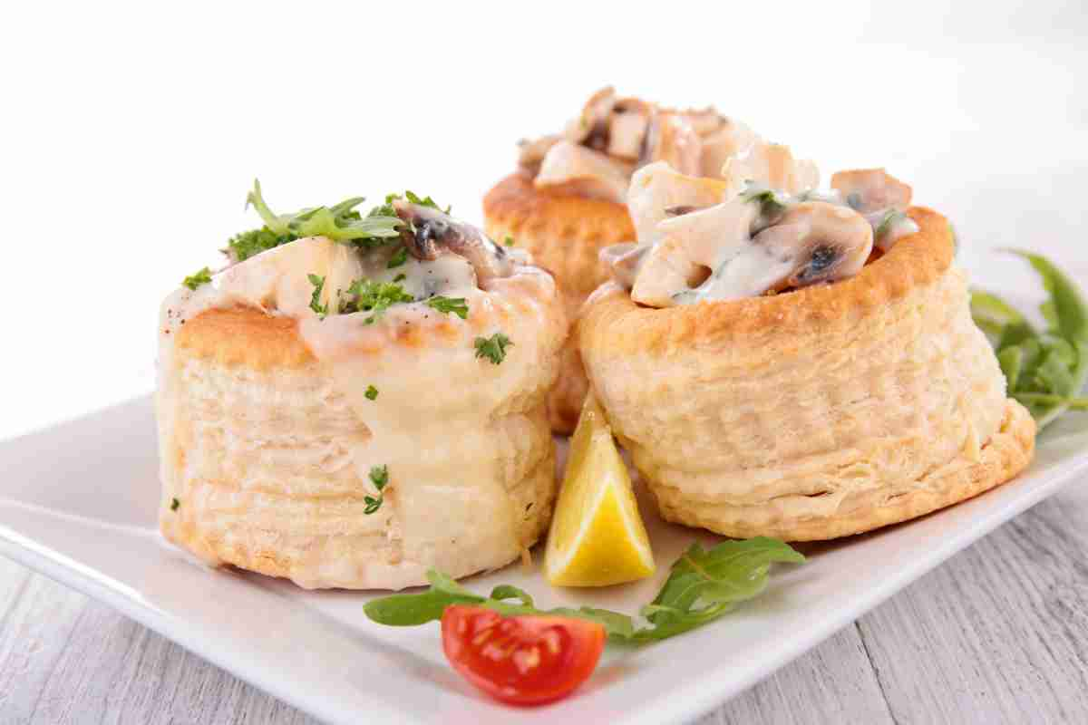 Vol-au-vent con le verdure, ricetta per antipasti vegetariani da leccarsi i baffi