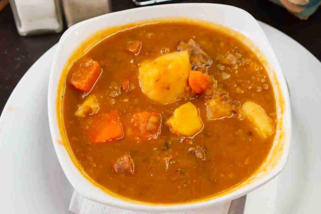 Zuppa di lenticchie e patate ricetta 
