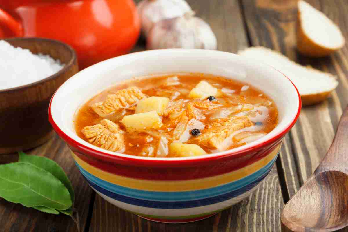 ricetta zuppa verza e patate