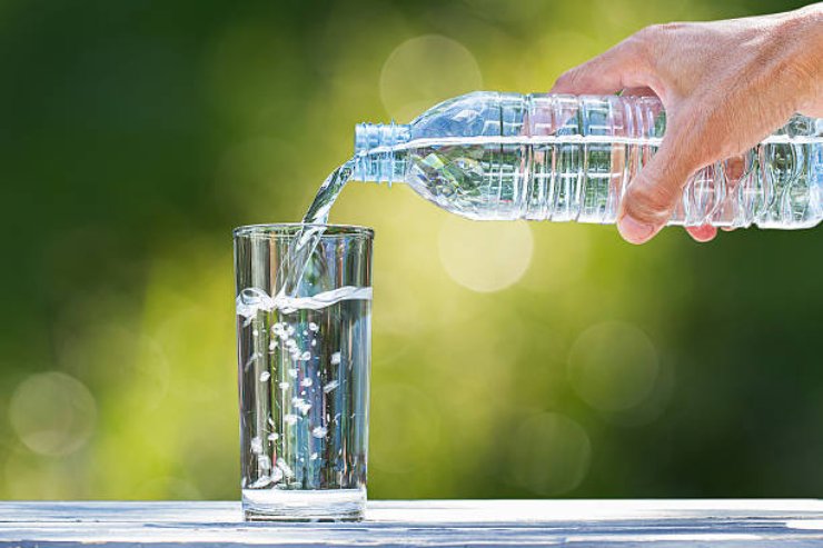 Acqua frizzante ed effervescente, differenze